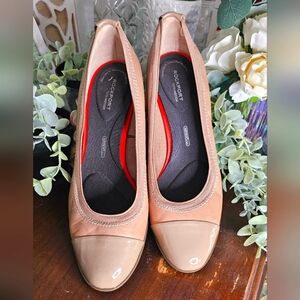 Size 8 nude Rockport comfort pumps